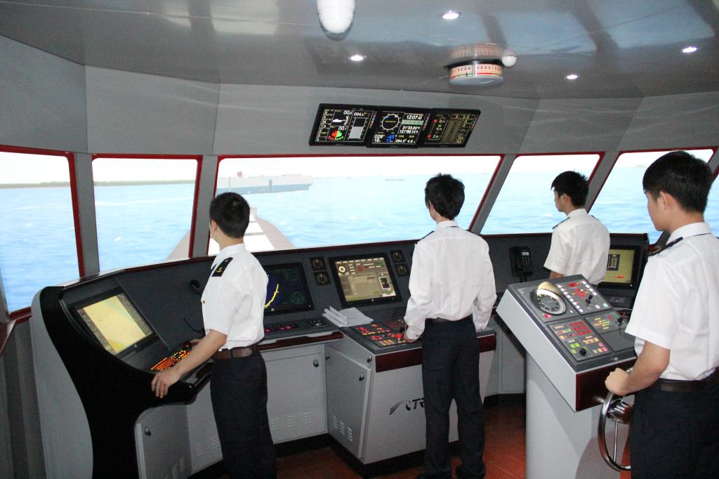 船舶艦艇駕駛模擬器
