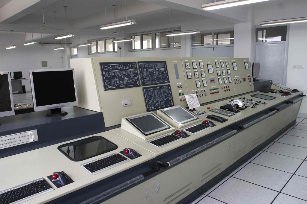 大型輪機(jī)模擬器仿真系統(tǒng)