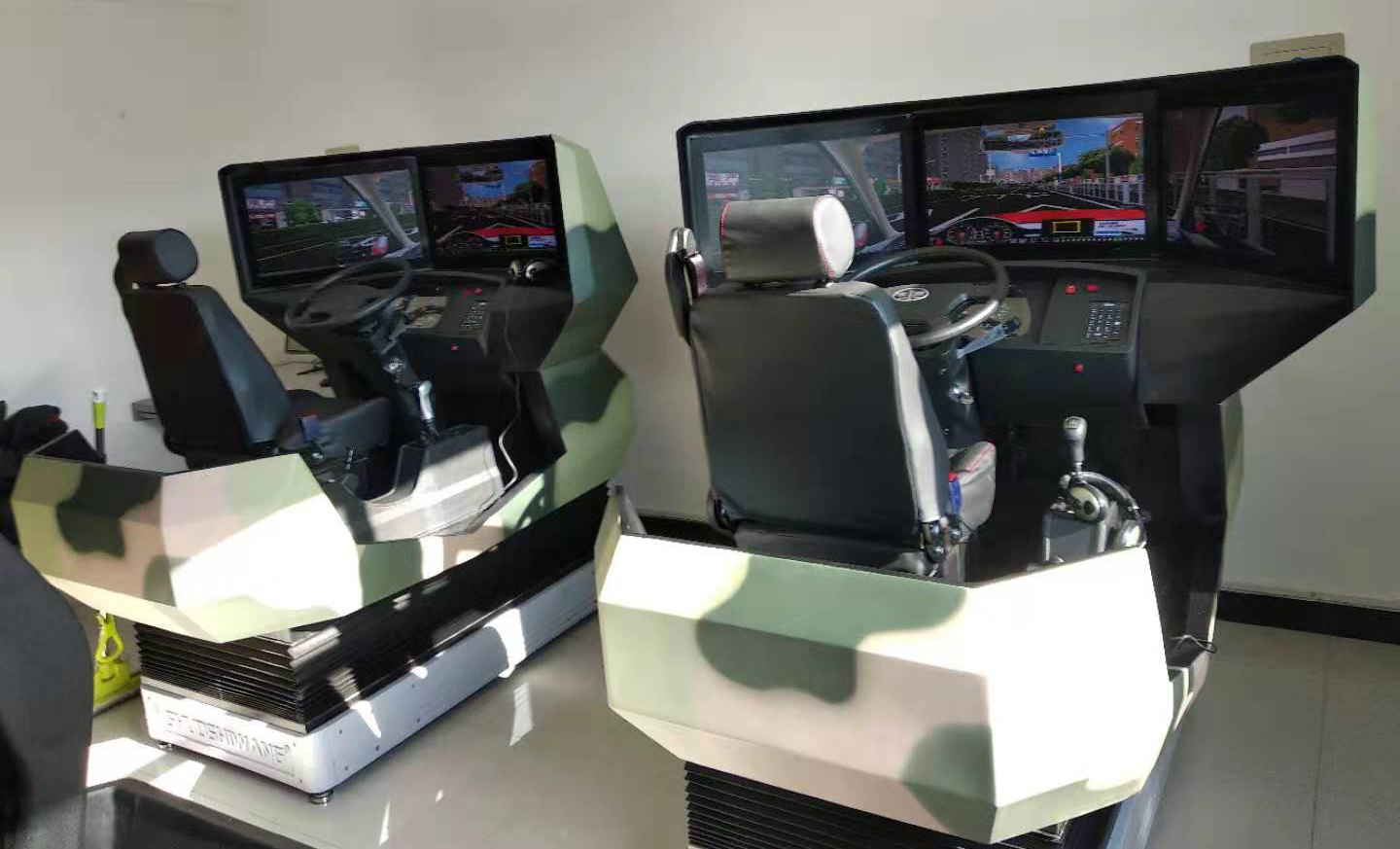 預(yù)防車(chē)輛事故仿真訓(xùn)練模擬器