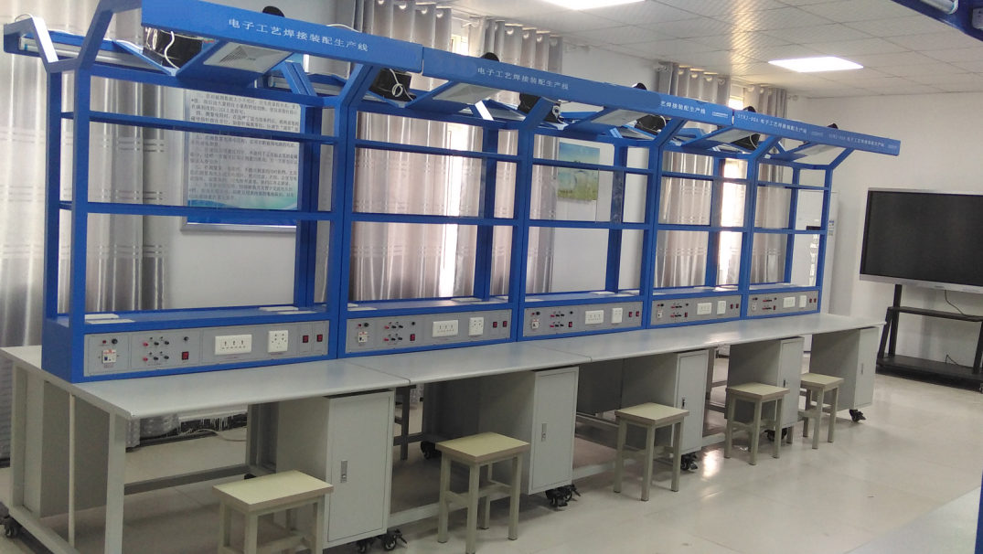 電子電路安裝與調(diào)試實訓(xùn)平臺